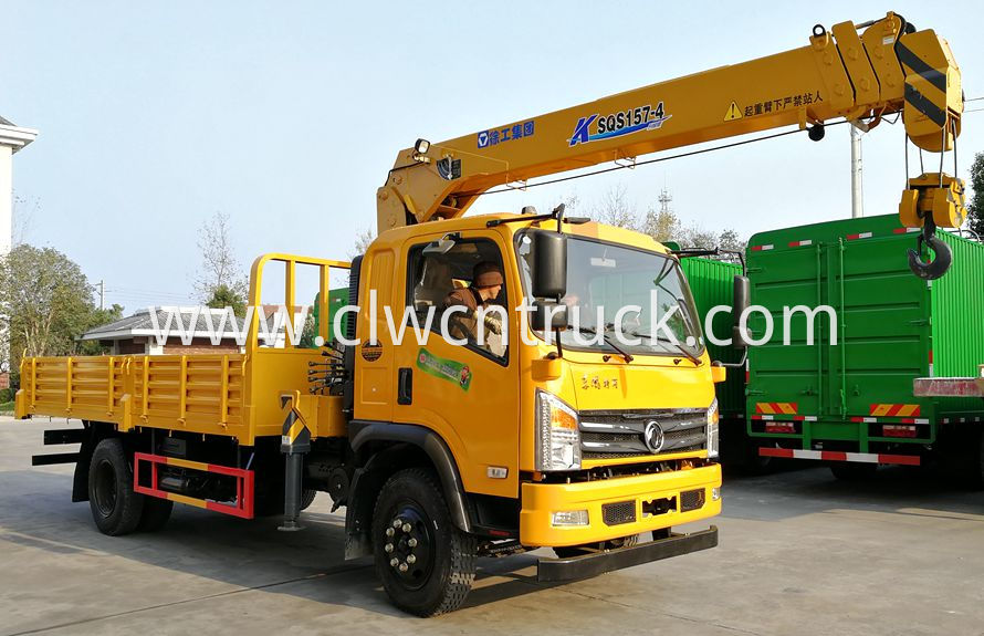 truck mounted crane 1